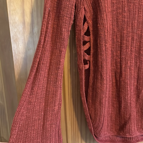 Great condition Express light weight sweater. Perfect for fall - Picture 6 of 8